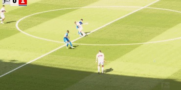 斯图加特3-1逆转药厂升至联赛第四，德米罗维奇、昂达夫破门